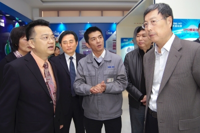 2010年，全國政協(xié)副主席、全國工商聯(lián)主席黃孟復(fù)視察天通裝備產(chǎn)業(yè)基地